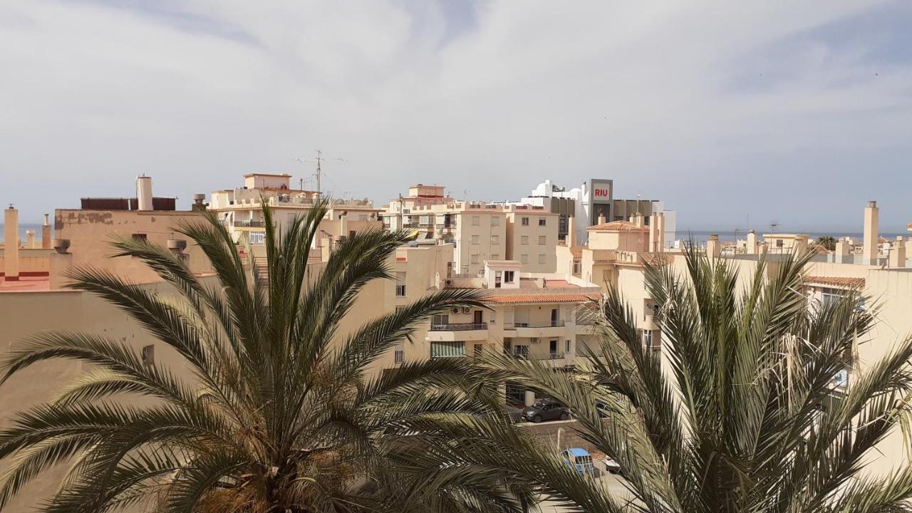 Amplio Piso Al Lado De La Playa En Nerja公寓 外观 照片
